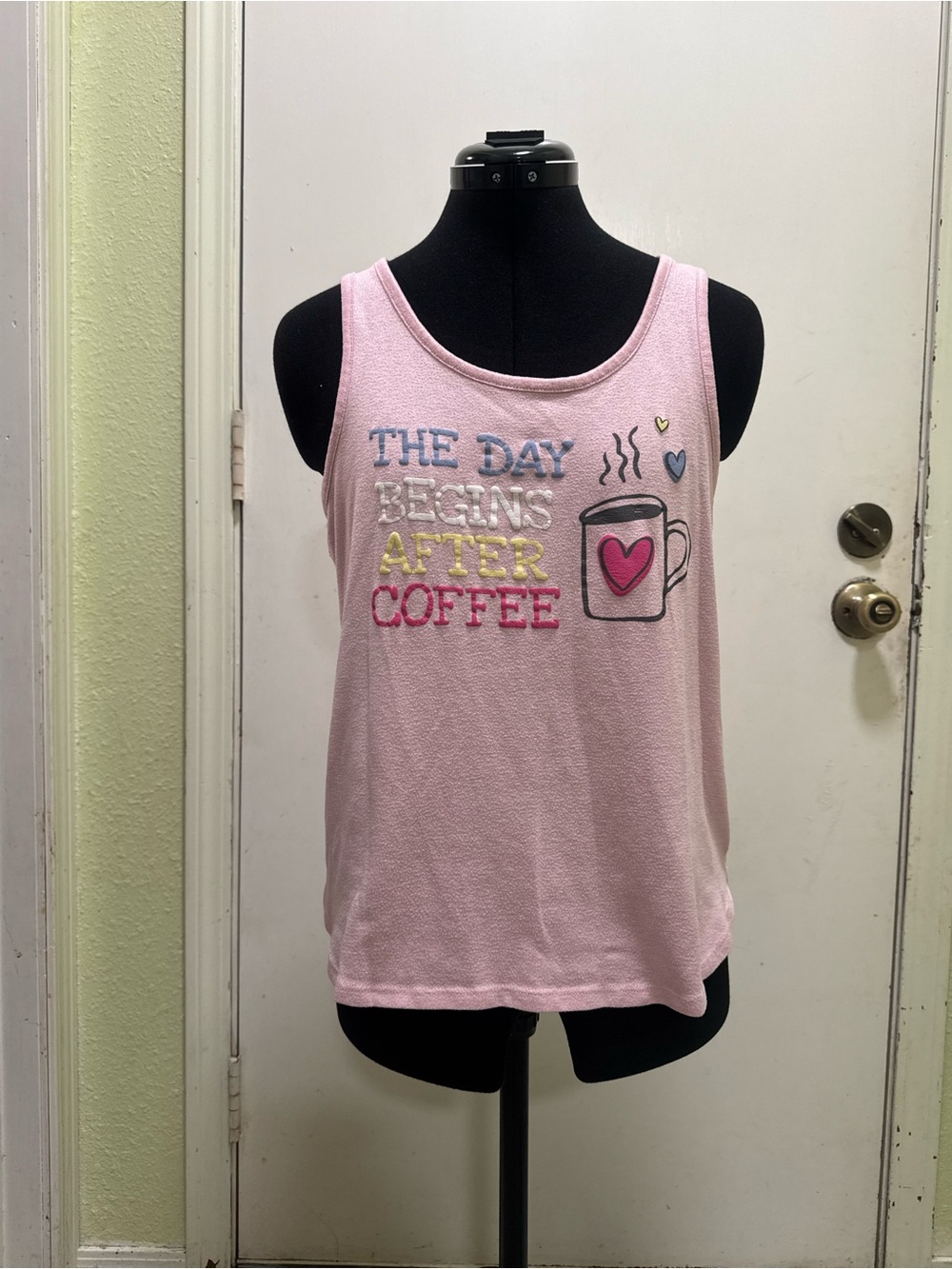 Secret Treasures Light Pink Sleeveless Graphic Tank M